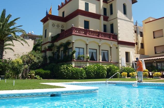 Hotel Hostal Del Sol Sant Feliu de Guíxols Ngoại thất bức ảnh