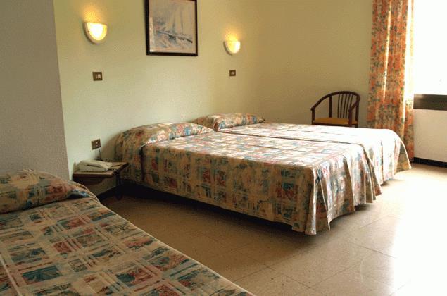 Hotel Hostal Del Sol Sant Feliu de Guíxols Ngoại thất bức ảnh