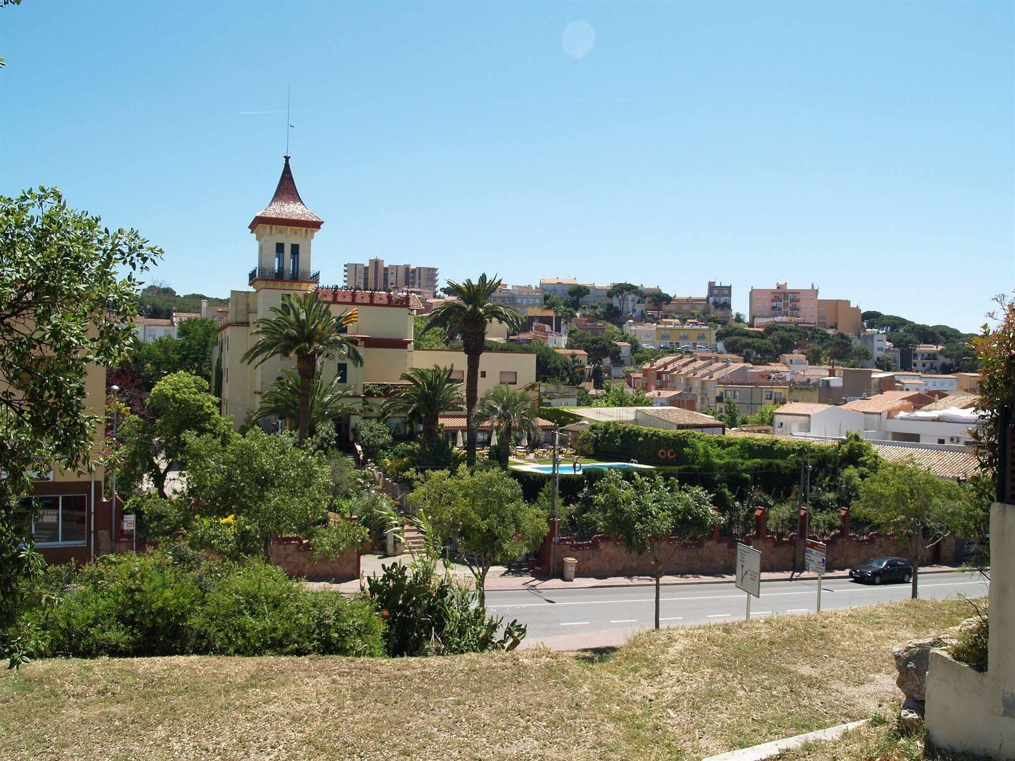 Hotel Hostal Del Sol Sant Feliu de Guíxols Ngoại thất bức ảnh