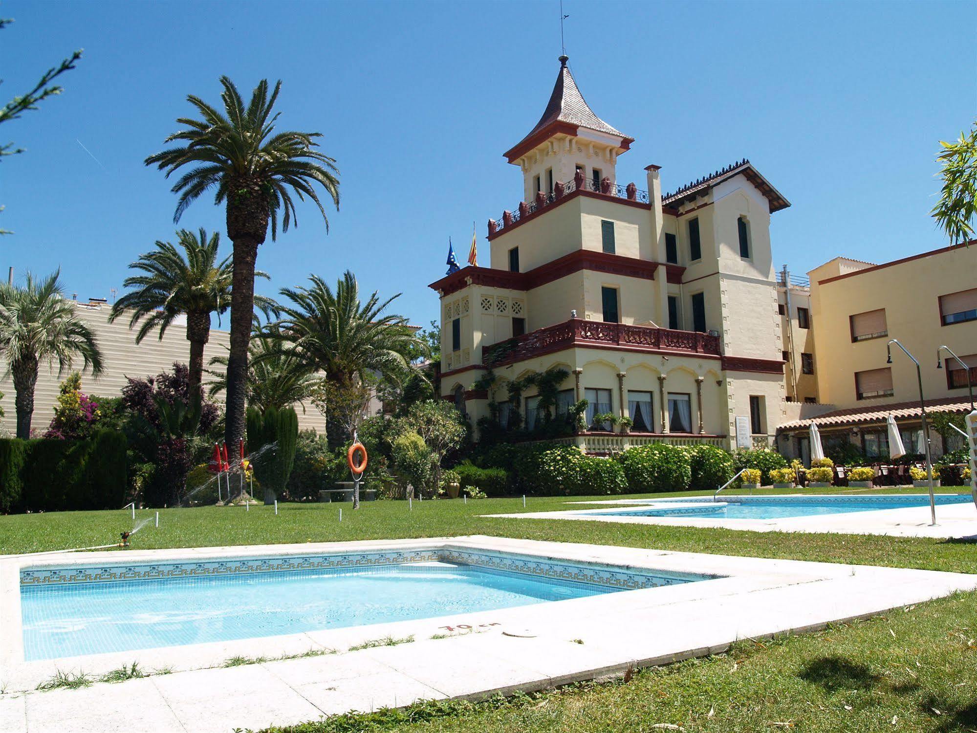 Hotel Hostal Del Sol Sant Feliu de Guíxols Ngoại thất bức ảnh